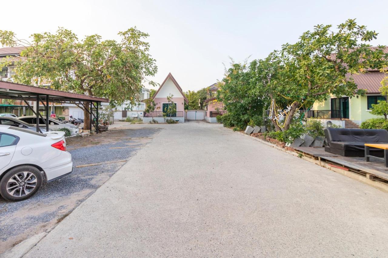 Oyo 798 Reurn Mareena Resort Nakhon Ratchasima Exterior photo