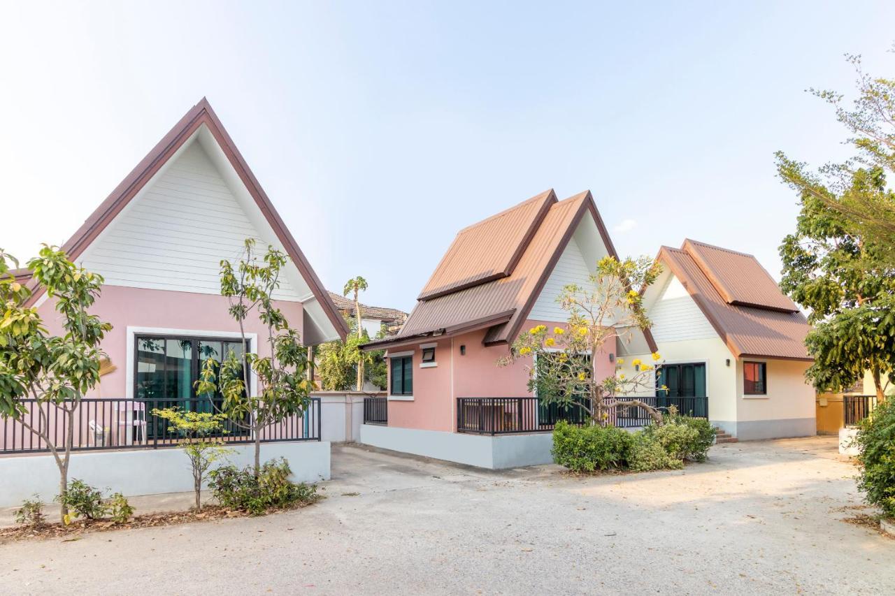 Oyo 798 Reurn Mareena Resort Nakhon Ratchasima Exterior photo