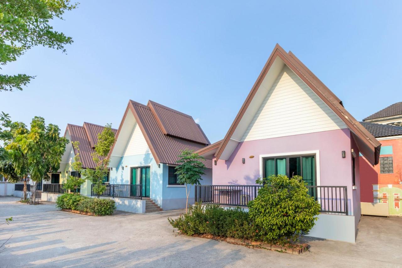 Oyo 798 Reurn Mareena Resort Nakhon Ratchasima Exterior photo